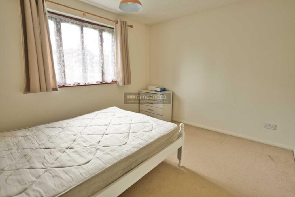 Additional property image - Tomsfield, Hatfield