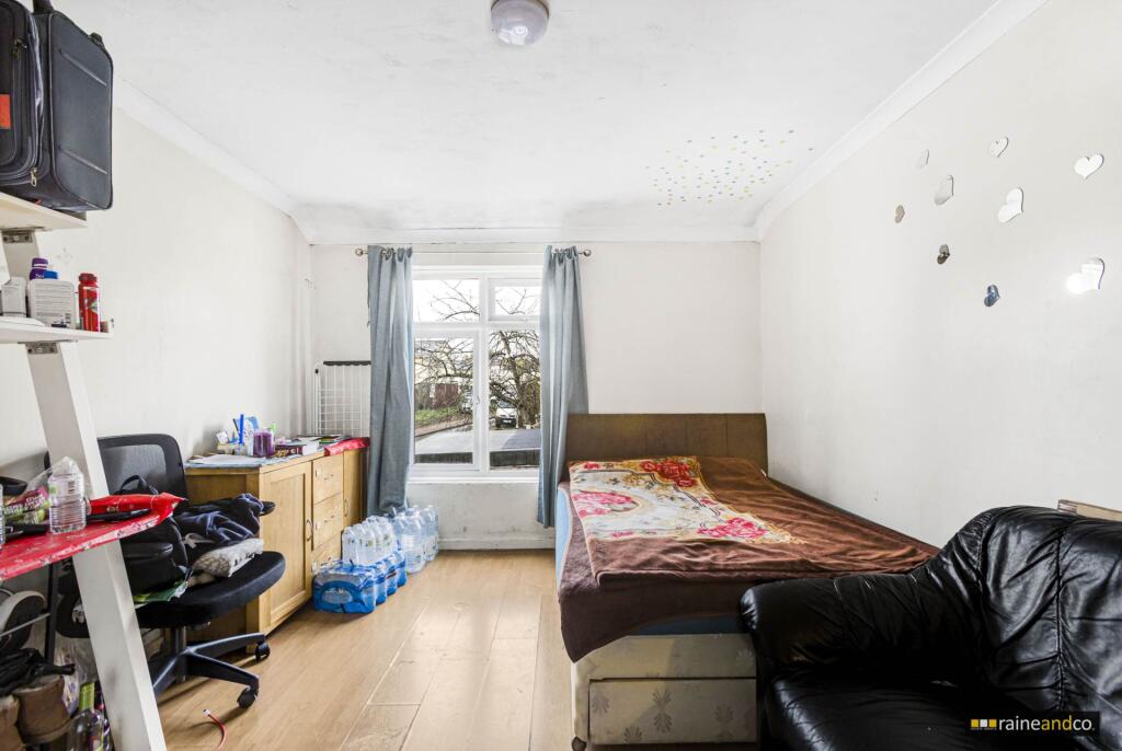 Additional property image - Hare Lane, Hatfield