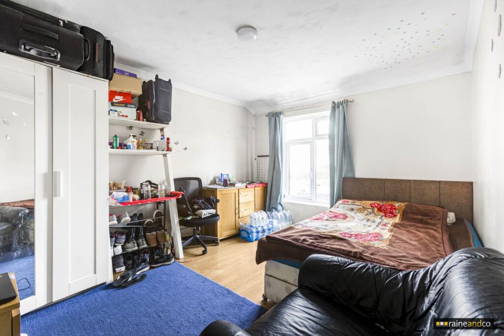 Additional property image - Hare Lane, Hatfield