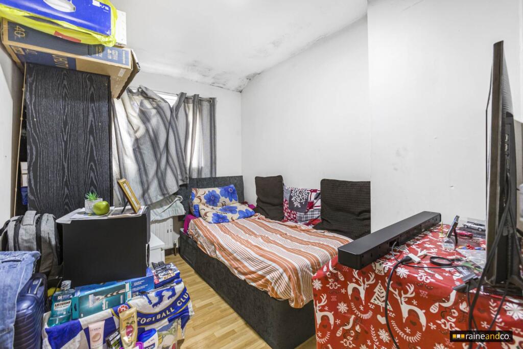 Additional property image - Hare Lane, Hatfield