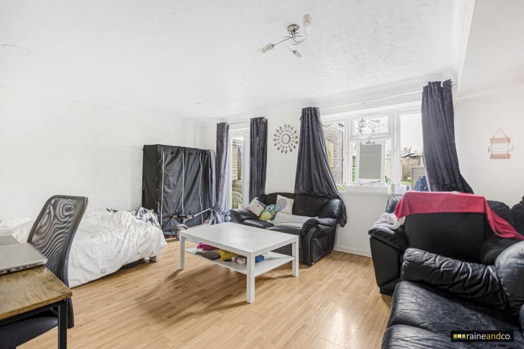 Additional property image - Hare Lane, Hatfield