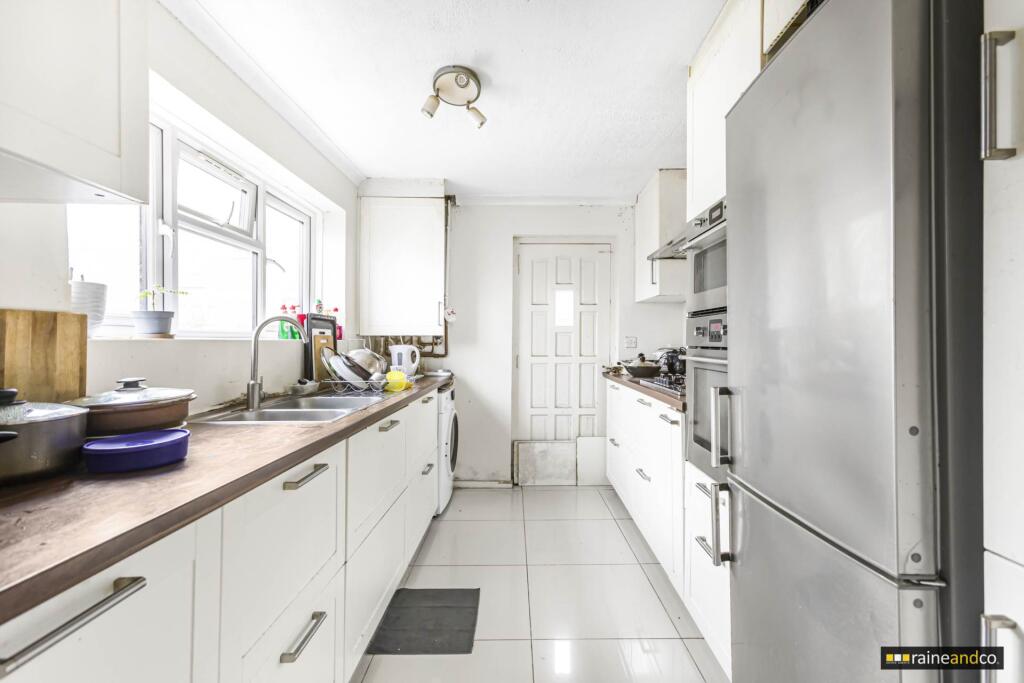 Additional property image - Hare Lane, Hatfield