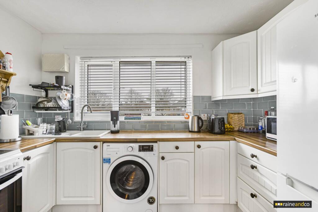 Additional property image - The Minims, Hatfield