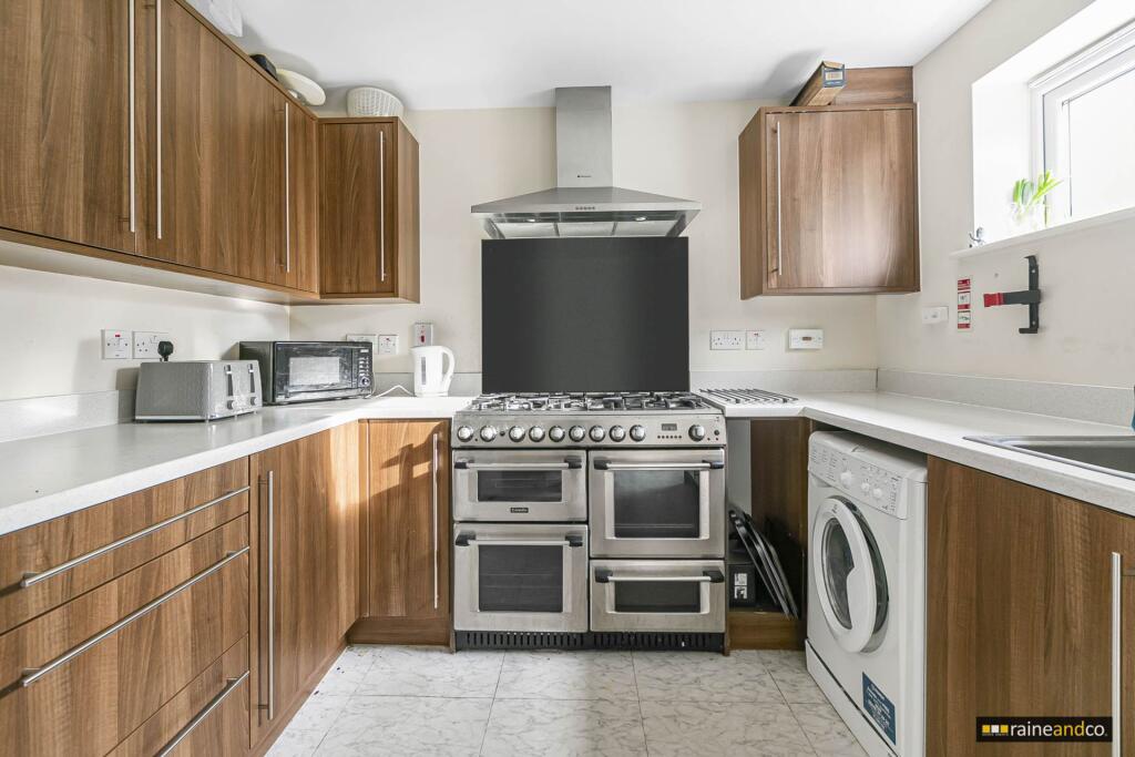 Additional property image - Aviation Avenue, Hatfield