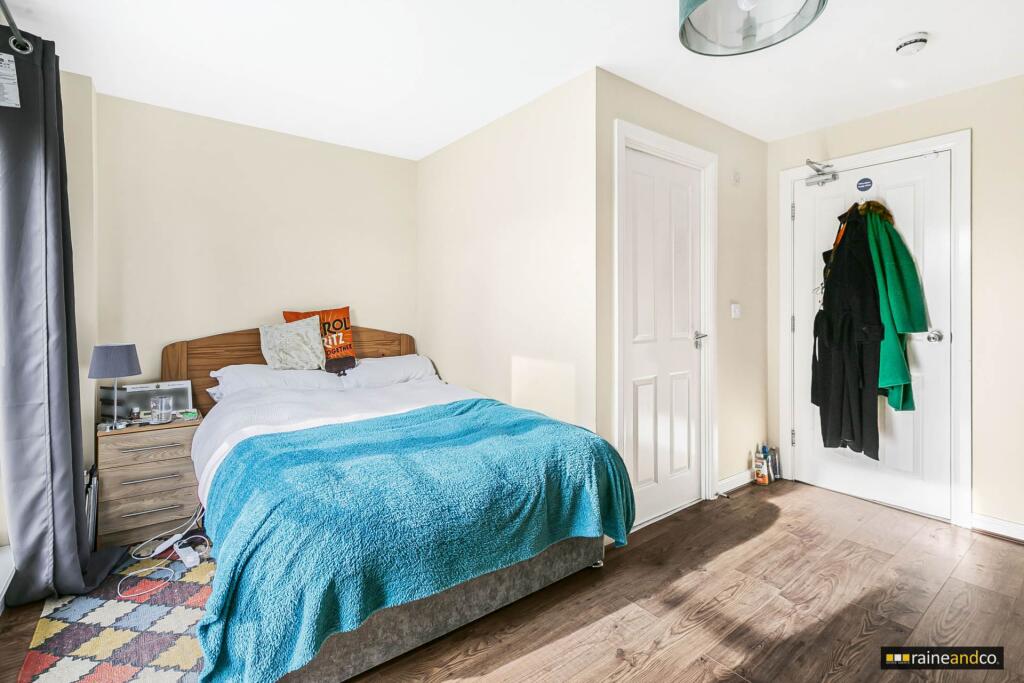 Additional property image - Aviation Avenue, Hatfield
