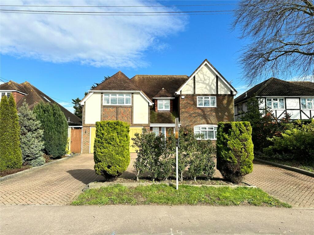5 bedroom detached house for sale in Laindon Road, Billericay, Essex, CM12