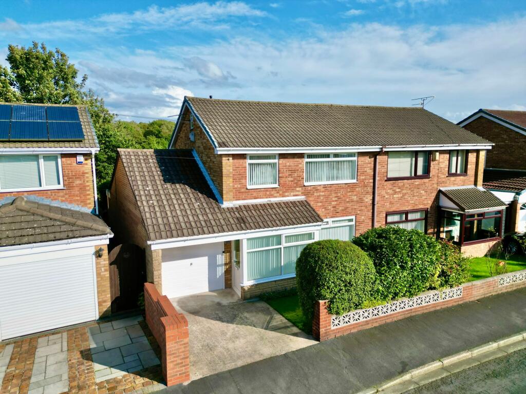 3 bedroom semidetached house for sale in Renfrew Avenue, St. Helens, WA11