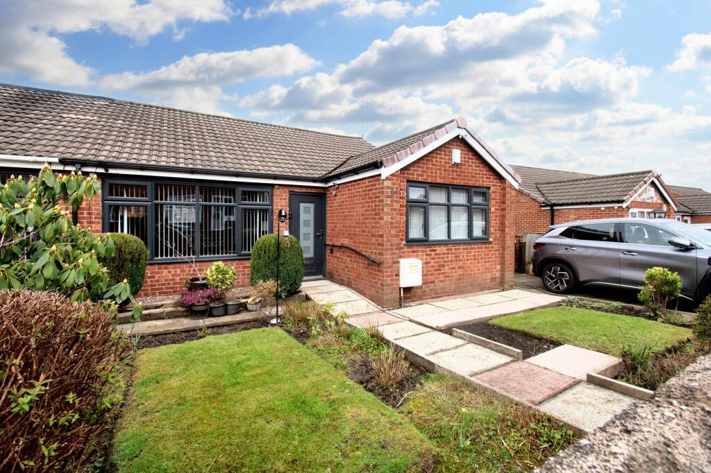 3 bedroom semidetached house for sale in Paisley Avenue, St. Helens, WA11