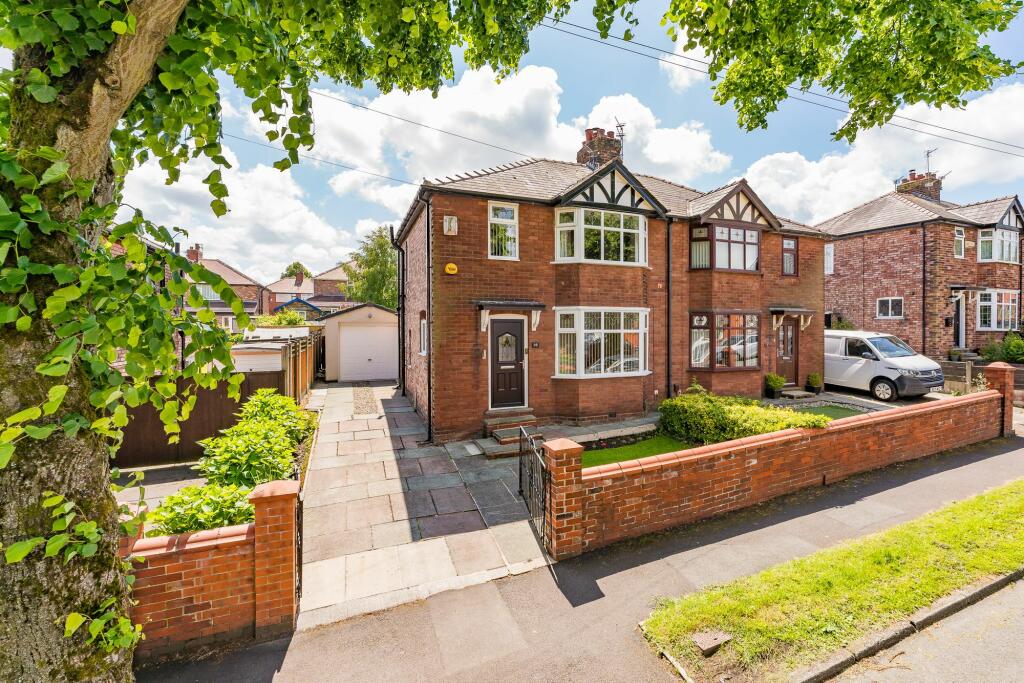 3 bedroom semidetached house for sale in Freckleton Road, St. Helens, WA10
