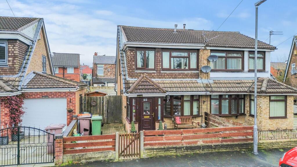 3 bedroom semi-detached house