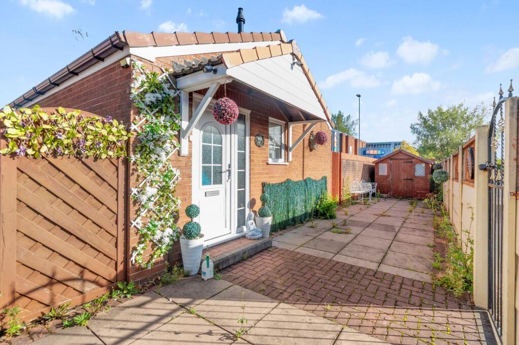 Main image of property: Standen Close, St. Helens, WA10