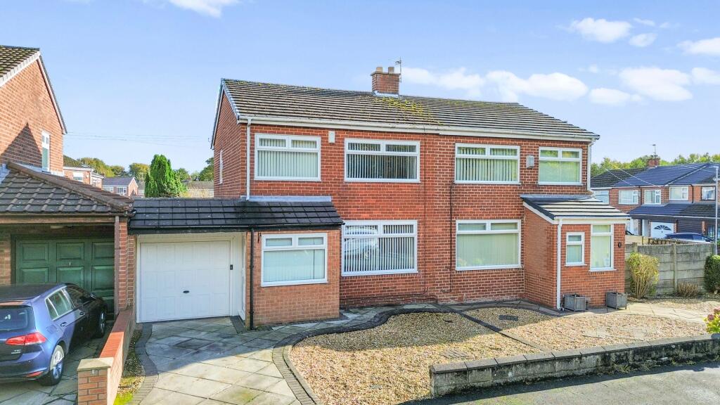 Main image of property: Farndon Avenue, Sutton Manor, WA9
