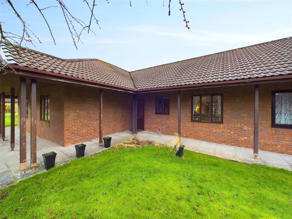 Main image of property: 25 Meadowbrook Court, Gobowen