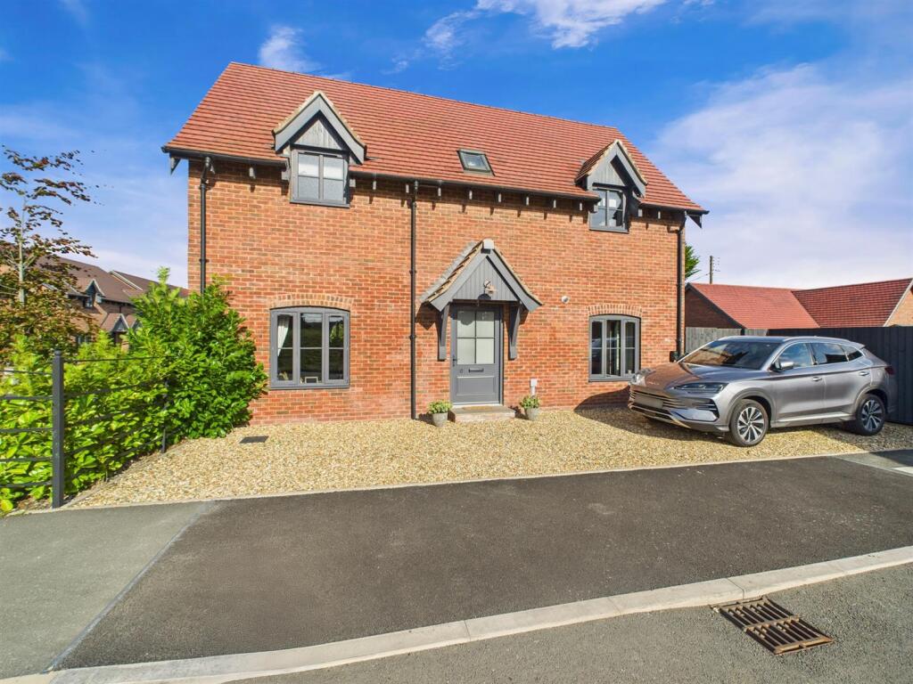 Main image of property: 30 Park Crescent, Park Hall, Oswestry