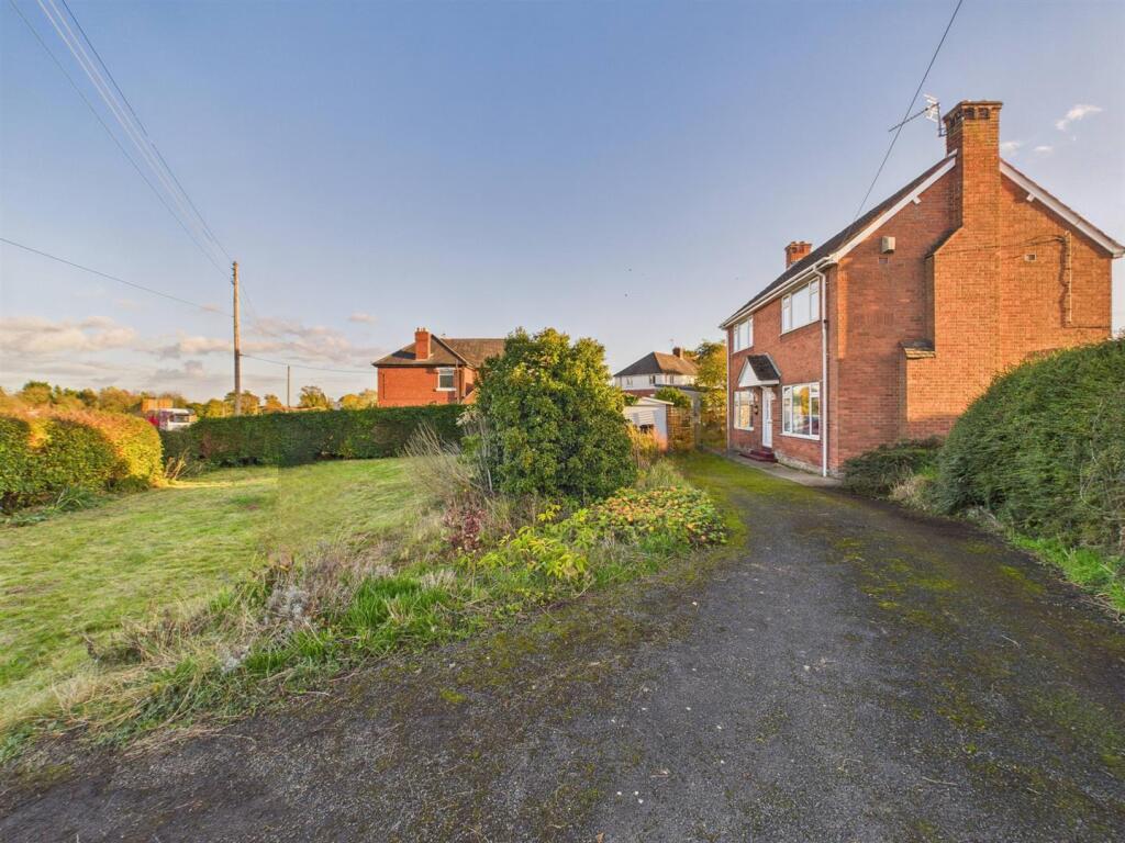 Main image of property: Sunville, Llynclys, Oswestry