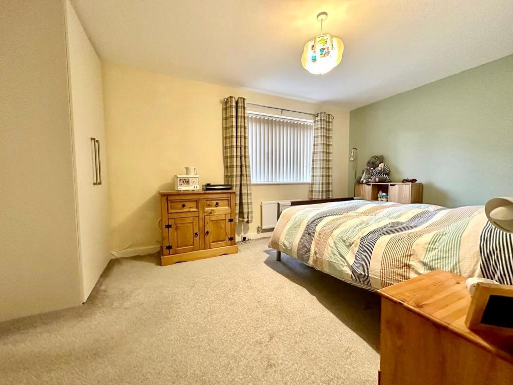 3 bedroom semidetached house for sale in Glaisdale Road, Guisborough