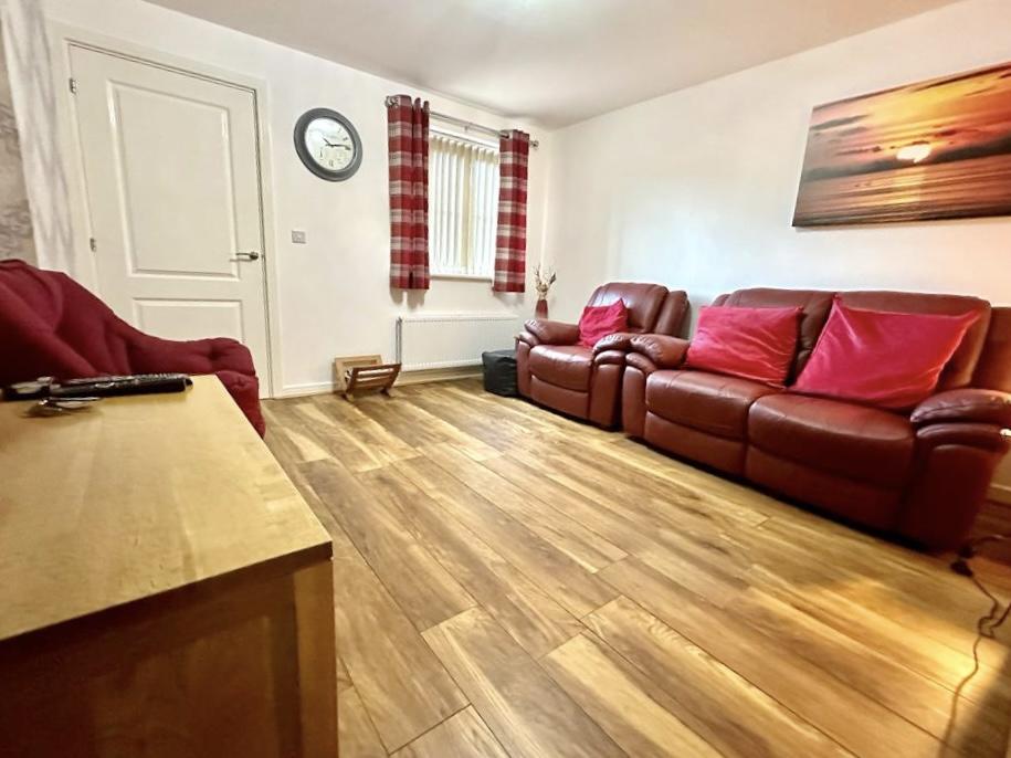 3 bedroom semidetached house for sale in Glaisdale Road, Guisborough