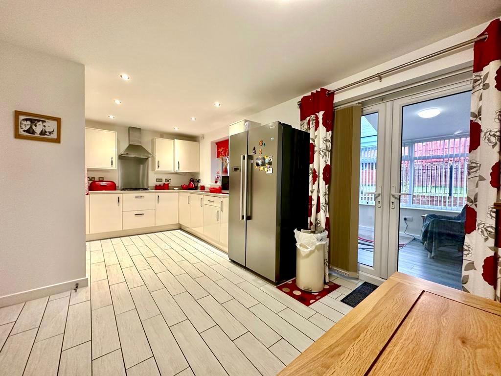 3 bedroom semidetached house for sale in Glaisdale Road, Guisborough