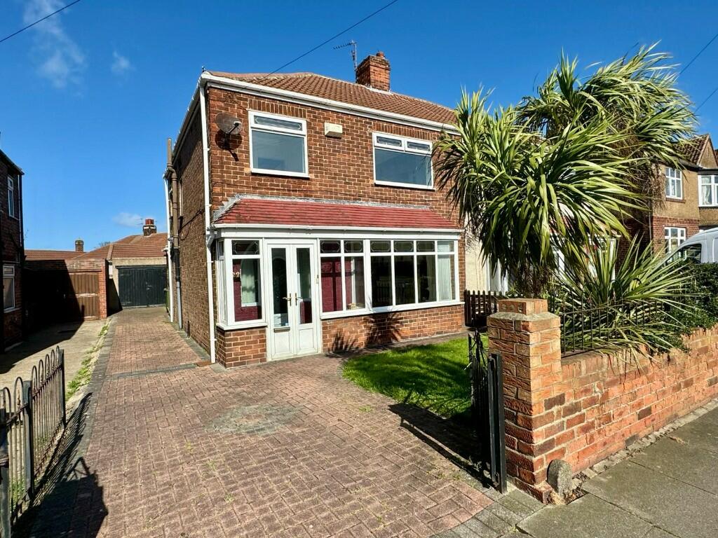 3 bedroom semidetached house for sale in Broadway East, Redcar, North