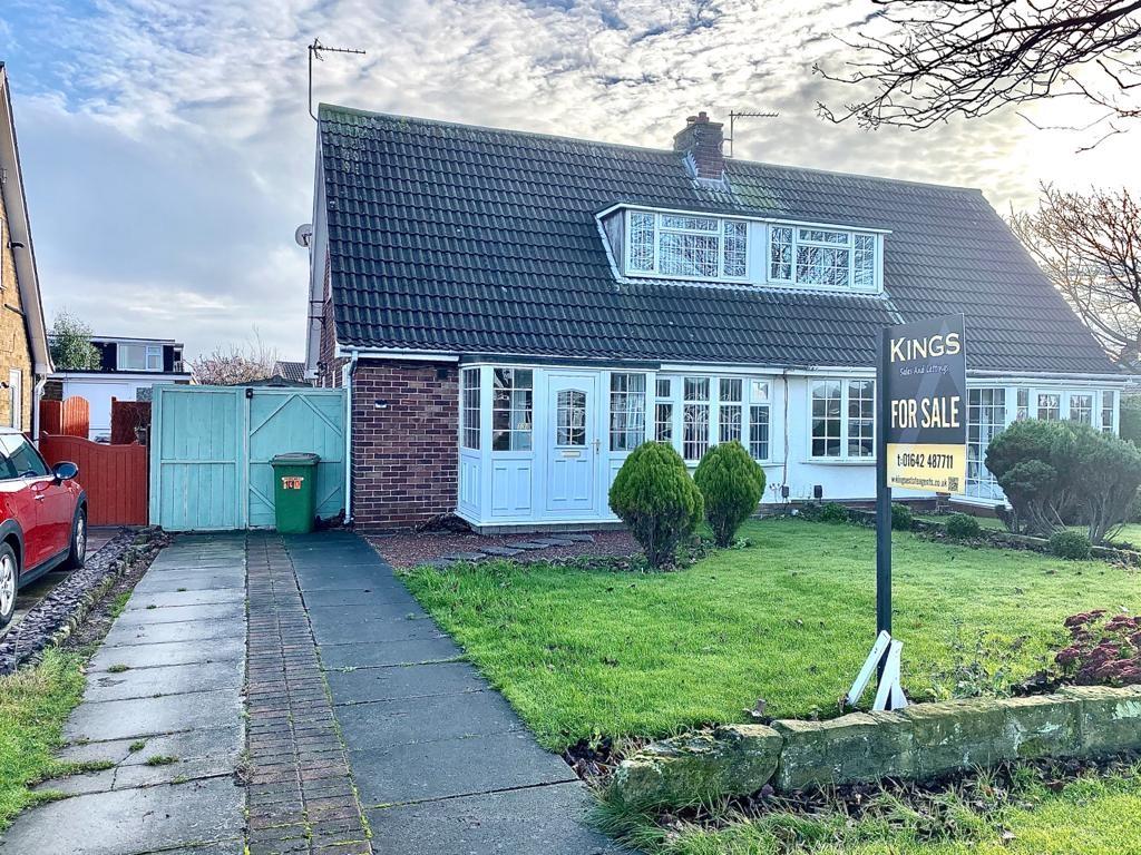 2 bedroom bungalow for sale in Castle Road, Redcar, Cleveland, TS10