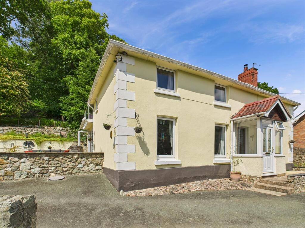 Main image of property: Middletown, Welshpool