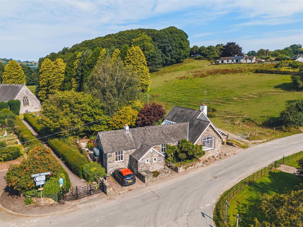 Main image of property: Church House, Pont Robert, Meifod