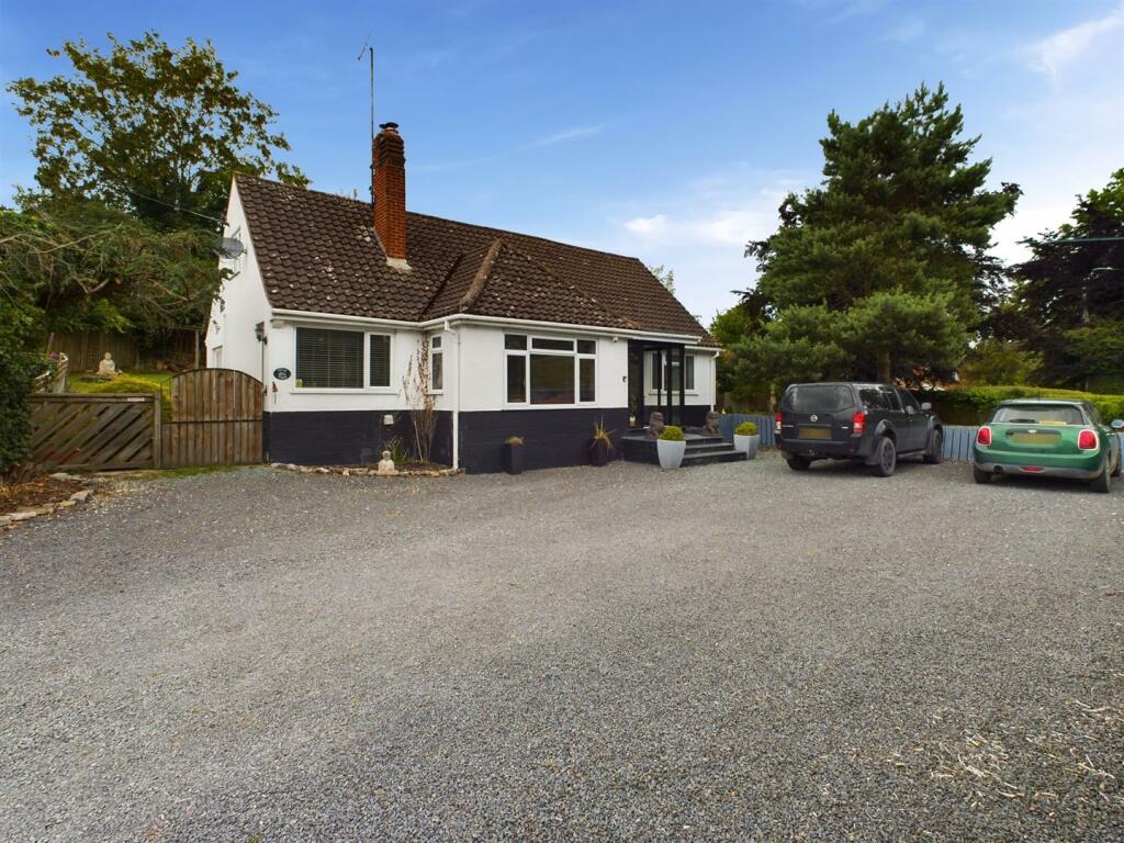 4 bedroom detached house for sale in Churchstoke, Powys, SY15 6AE, SY15