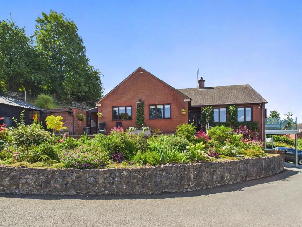 Main image of property: Garreg, Llandyssil, Montgomery