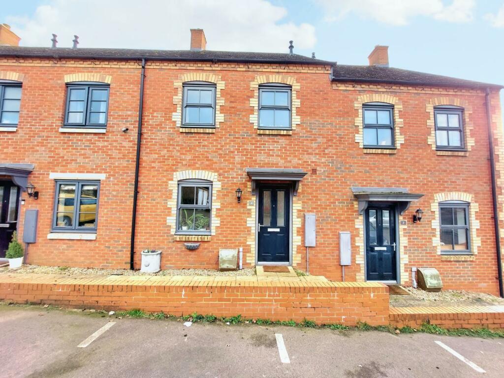 3 bedroom terraced house for sale in Bosgate Close, Bozeat