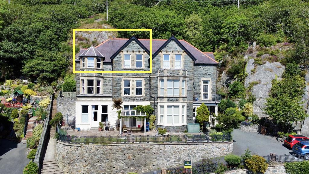 1 bedroom apartment for sale in Hendre Hall, Barmouth, LL42