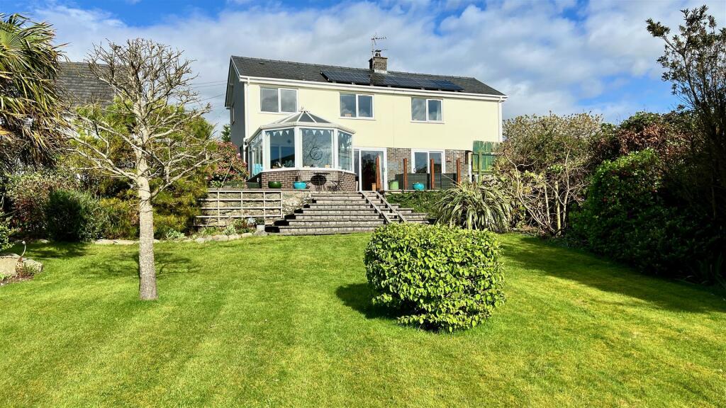 3 bedroom detached house for sale in Dyffryn Ardudwy, LL44