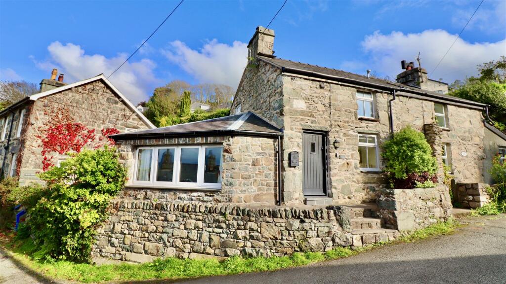 Main image of property: Y Llech, Harlech