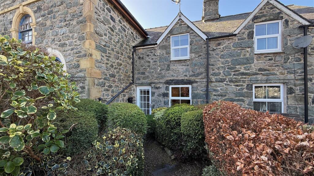 Main image of property: Dyffryn Ardudwy