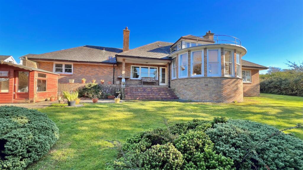 Main image of property: Dyffryn Ardudwy