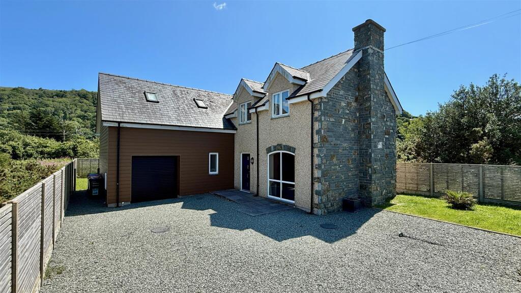 Main image of property: Hwylfa’r Nant, Harlech