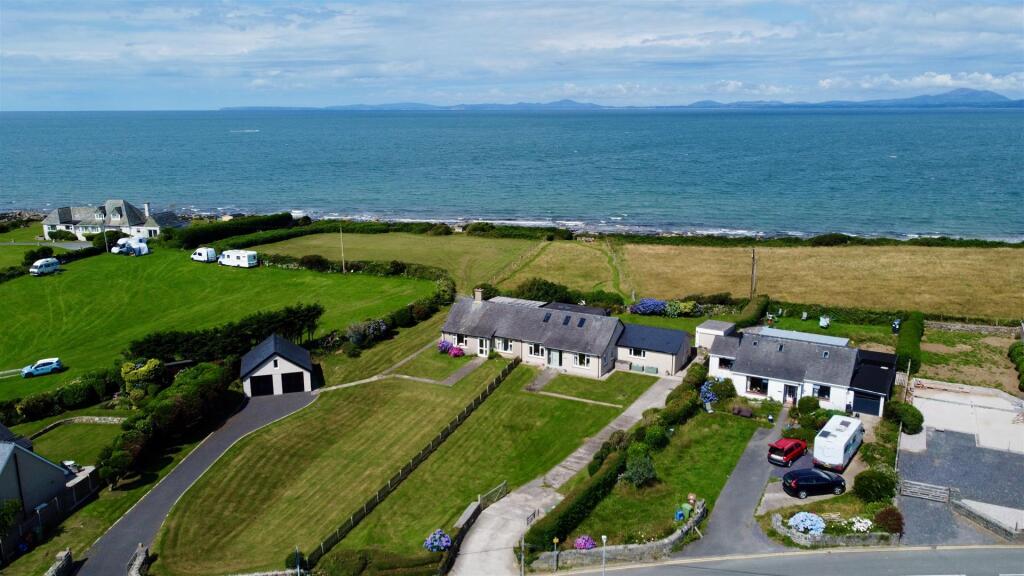 Main image of property: Llandanwg