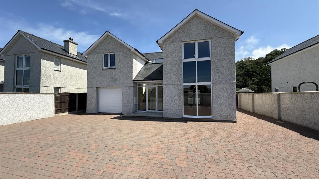 Main image of property: Hwylfa'r Nant Road, Harlech