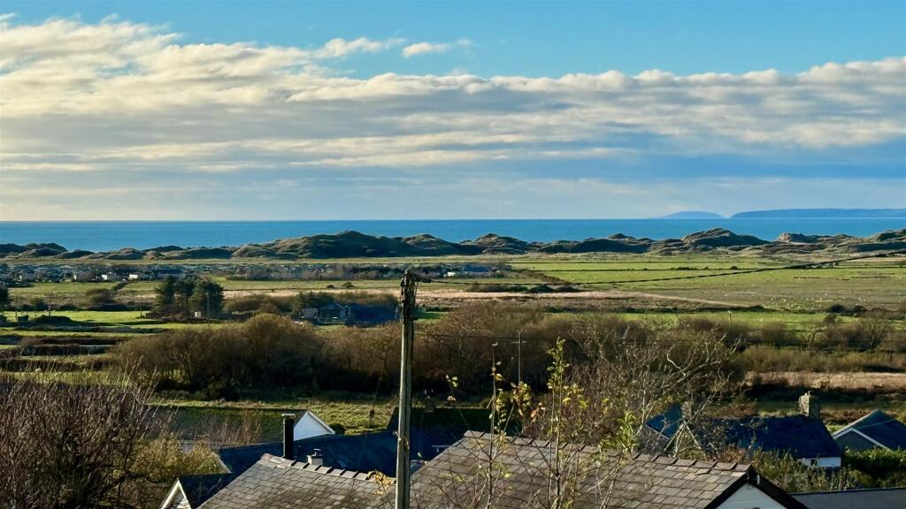 Main image of property: Bro Enddwyn, Dyffryn Ardudwy