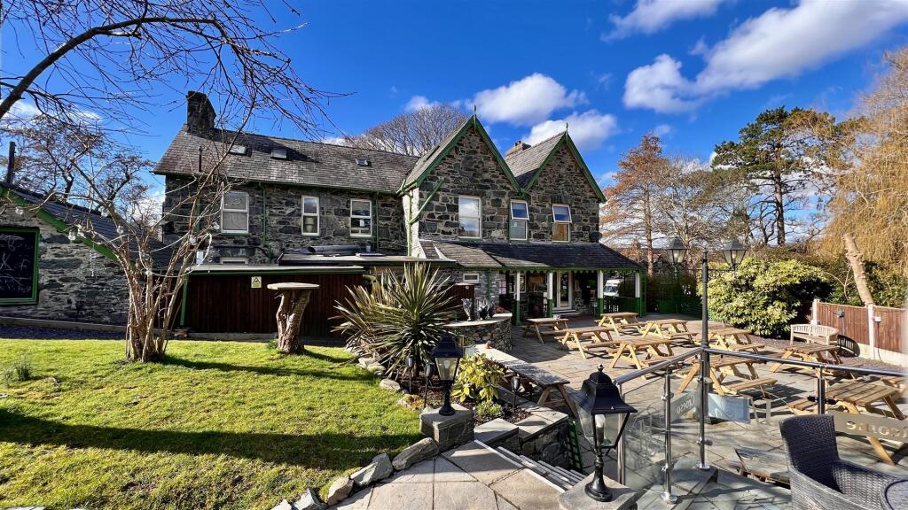 Main image of property: Sarn Hir, Llanbedr