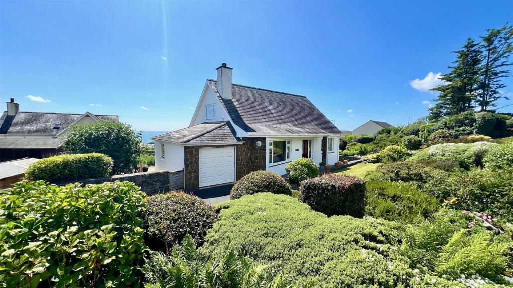 3 bedroom detached house for sale in Frondeg, Llanfair, Harlech, LL46