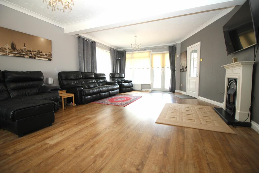 Additional property image - Dumont Avenue, St Osyth Village