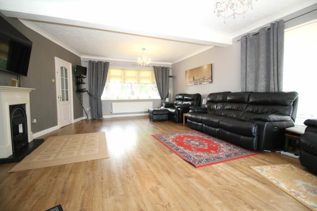 Additional property image - Dumont Avenue, St Osyth Village