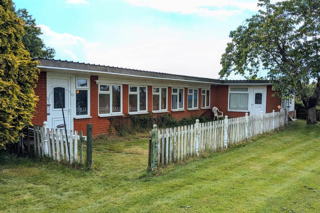 Additional property image - Dumont Avenue, St Osyth Village
