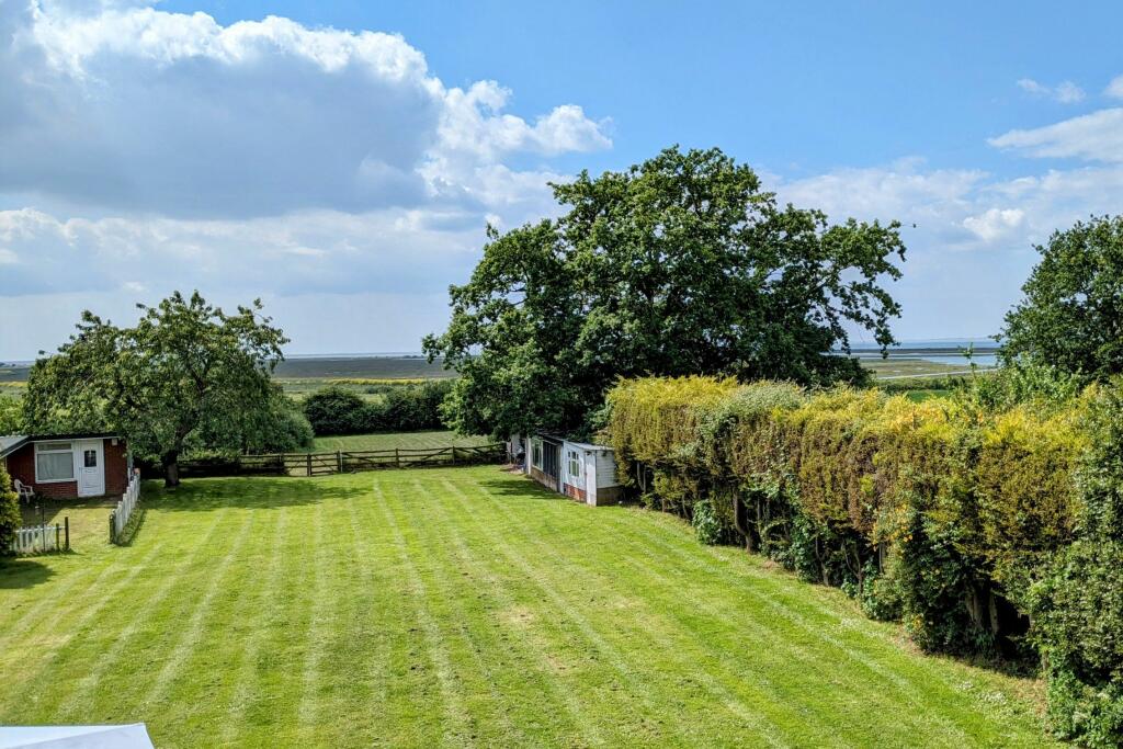 Additional property image - Dumont Avenue, St Osyth Village