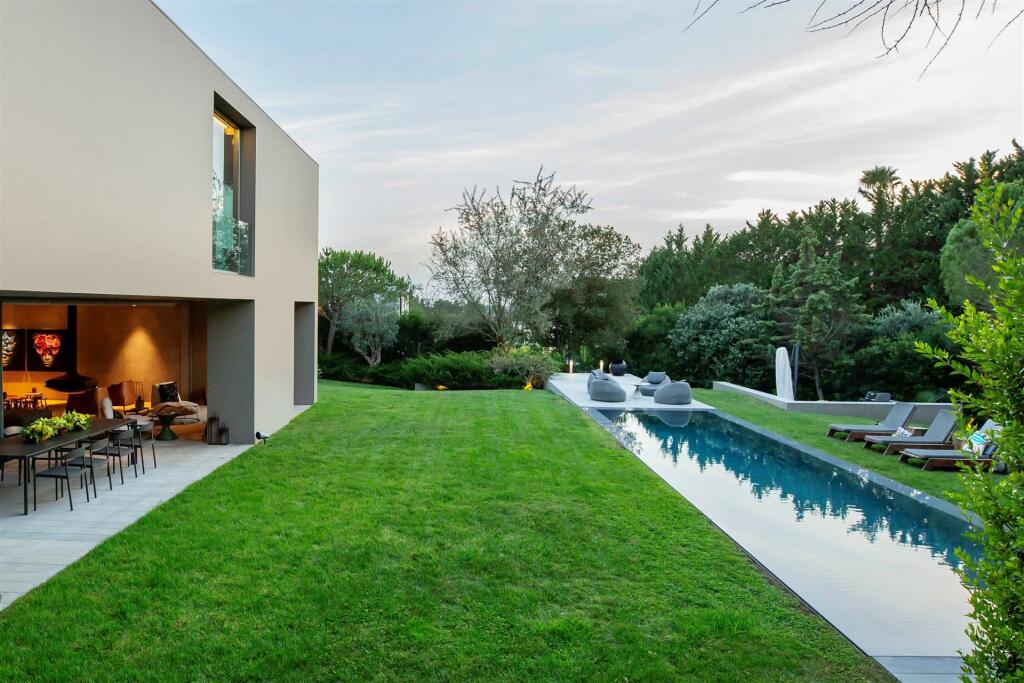 5-bedroom-house-for-sale-in-lisbon-cascais-portugal