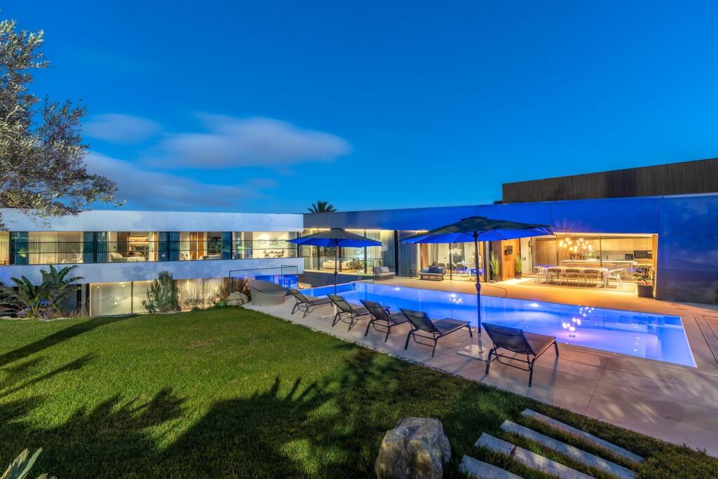 Main image of property: Lisbon, Cascais