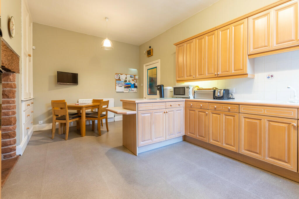 Additional property image - 37 Lowther Street, Penrith, Cumbria, CA11 7UQ