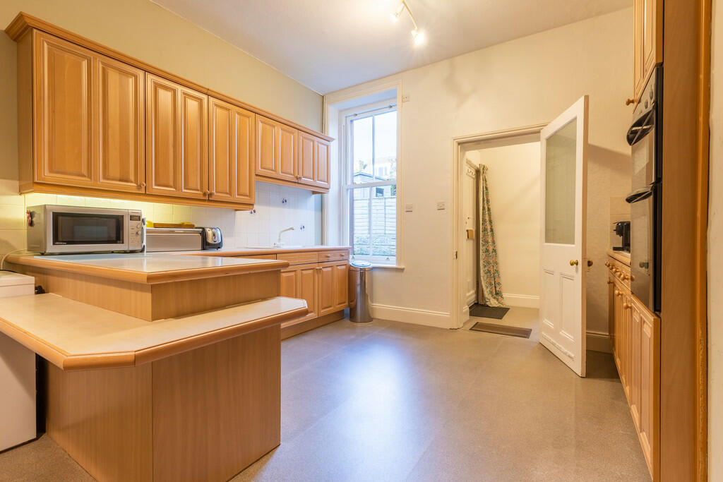 Additional property image - 37 Lowther Street, Penrith, Cumbria, CA11 7UQ