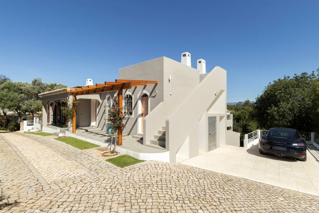Main image of property: Algarve, Portimão