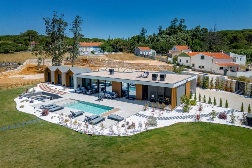 Main image of property: Lisbon, Cadaval